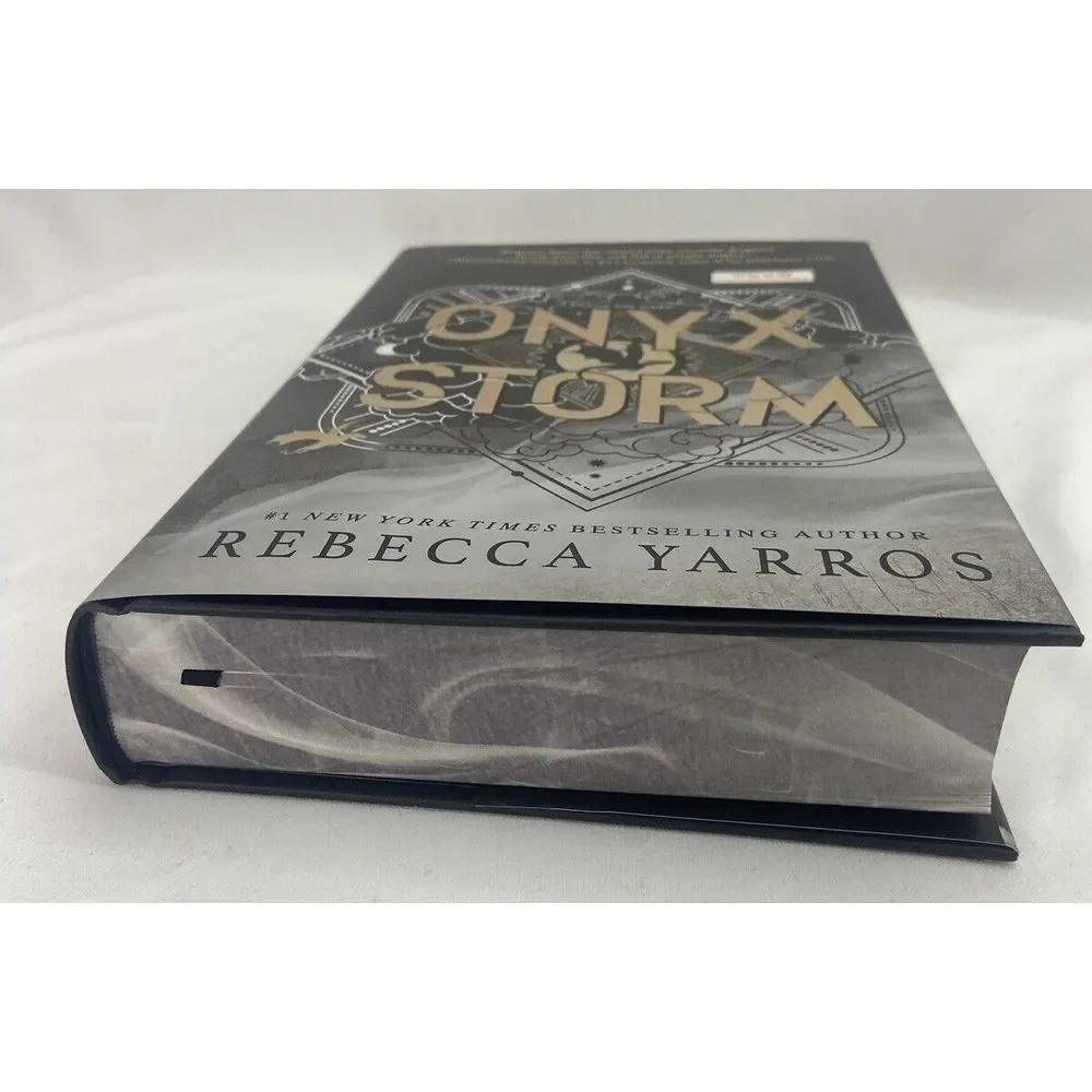 Onyx‎ Storm - Target Exclusive Collector's Edition Rebecca Yarros Hardcover